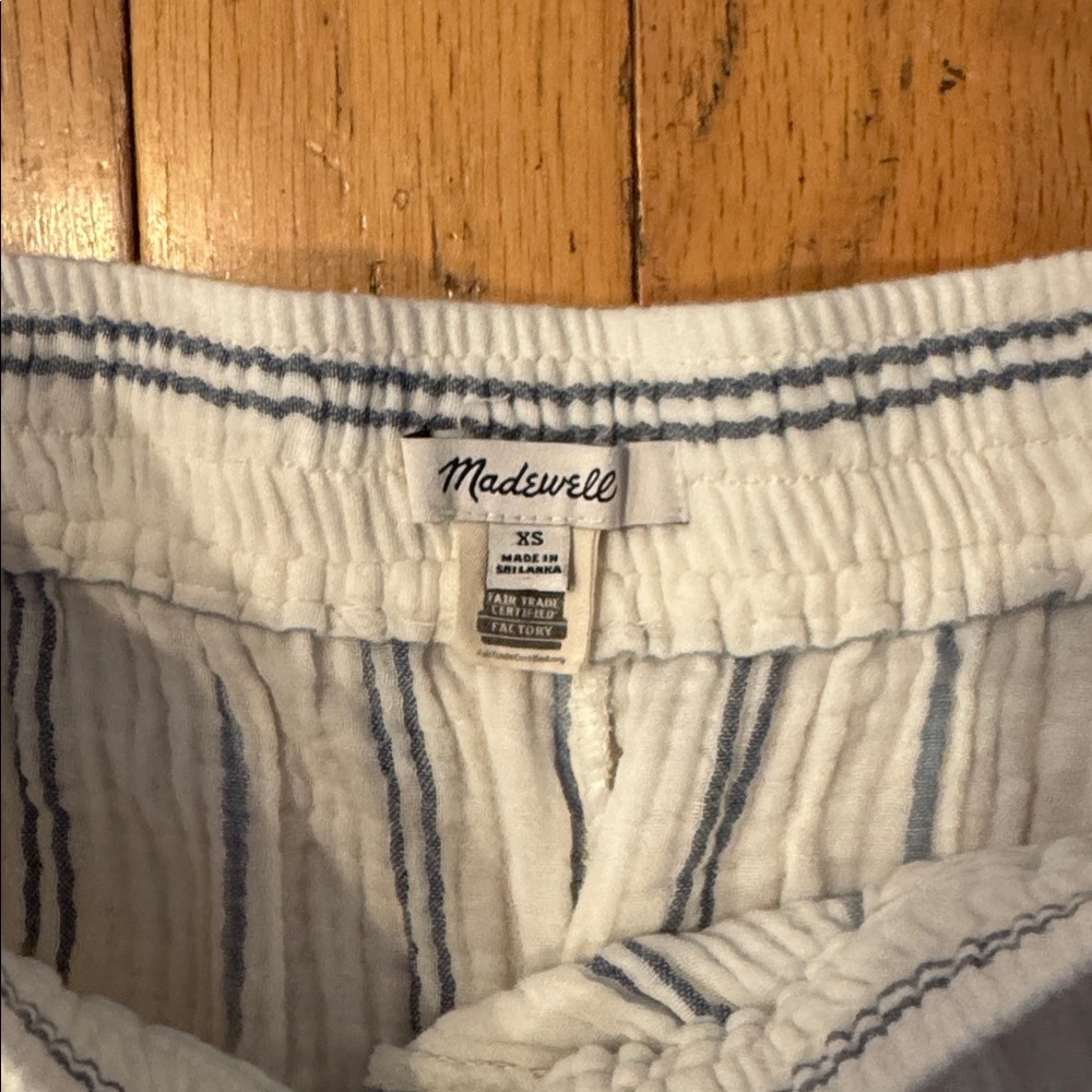Madewell | Untailored Wide-Leg Crop Pant in Striped Lightspun | Gauzy | Size XS - Picture 3 of 5